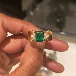 Fifth Avenue emerald stone & CZ Ring